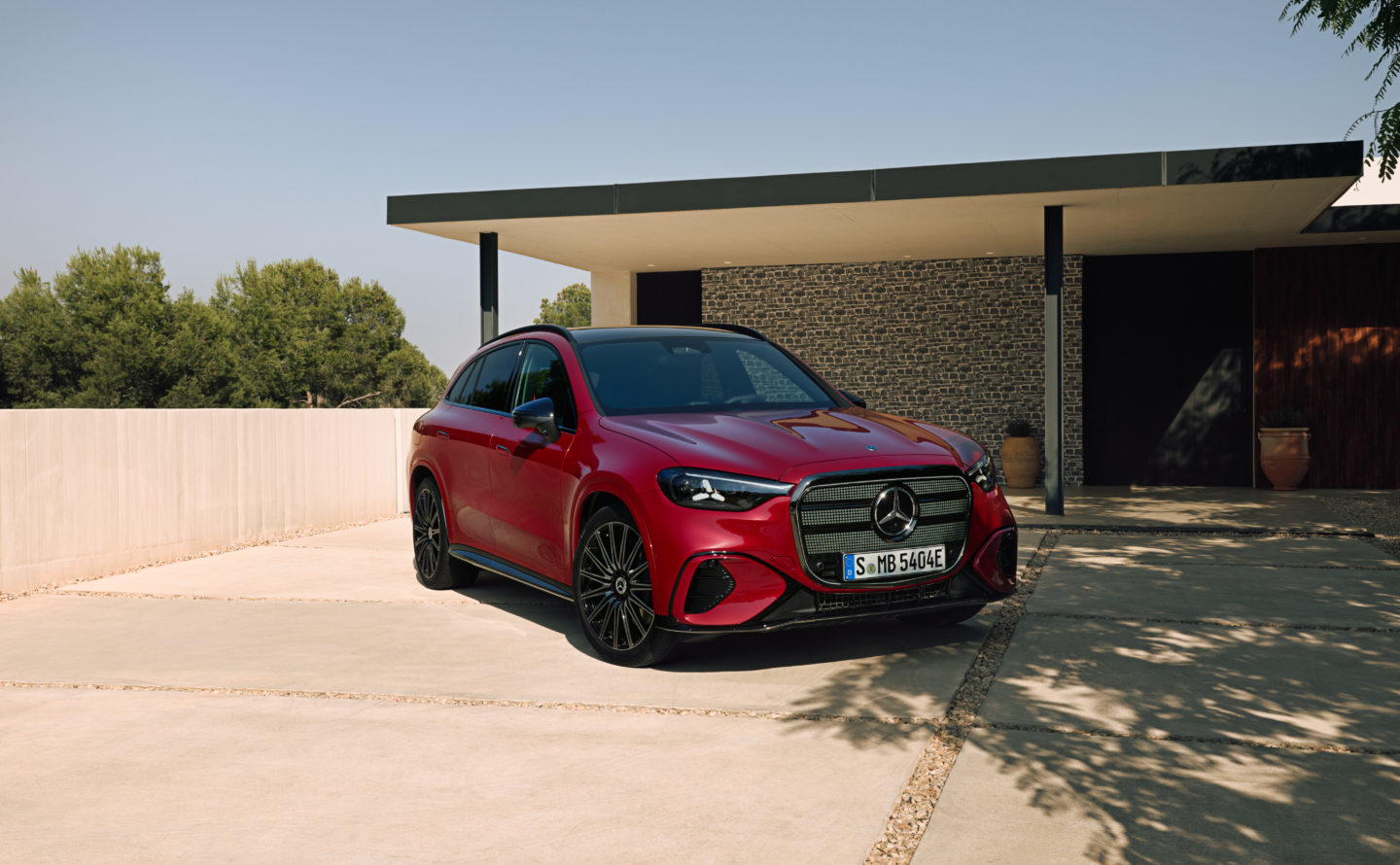 New Electrified Mercedes‑Benz GLC Lands with a Nod to the Next Era