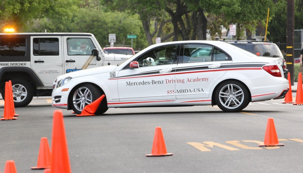 The Mercedes-Benz Driving Academy's Distracted Driving Course