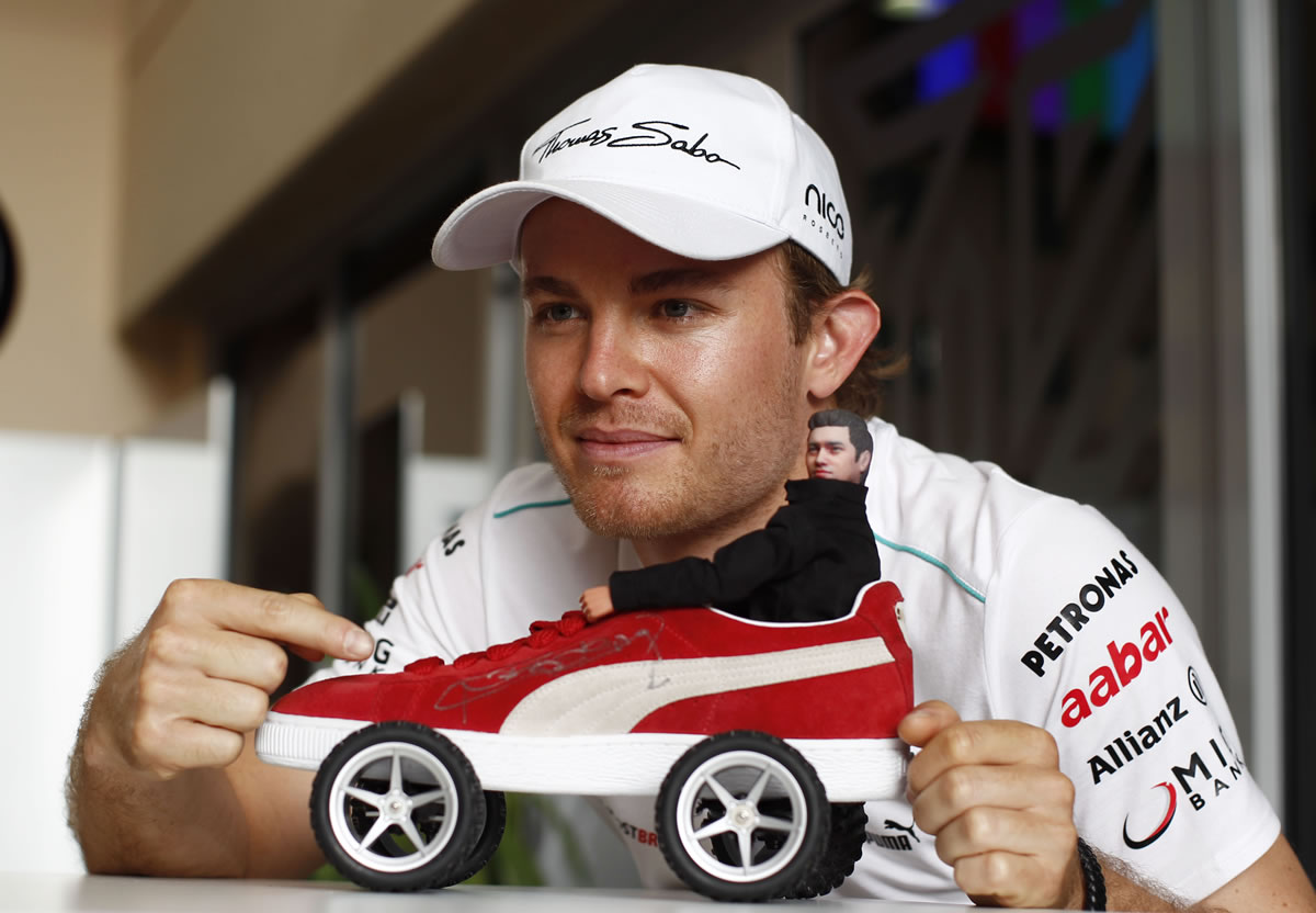 Nico Rosberg and Michael Schumacher Score Points in Bahrain Grand Prix