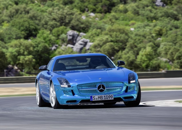 SLS-AMG-GT3-electric-12C1038_253