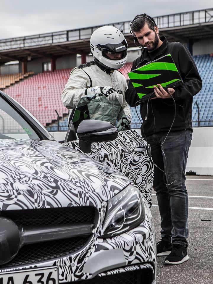 With the official debut just 23 short days away, the over-the-top high-performance coupe can be seen in the latest round of teaser images