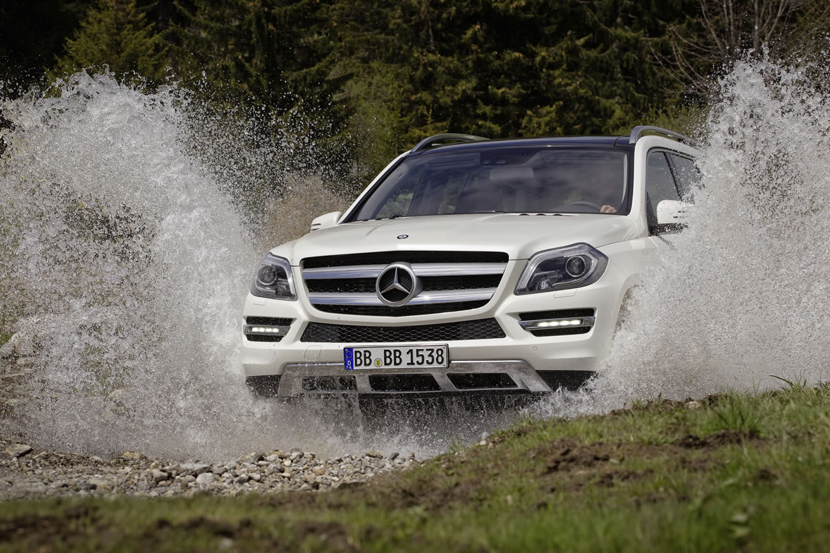 2013 Mercedes GL-Class Is More Than a Luxury City SUV 