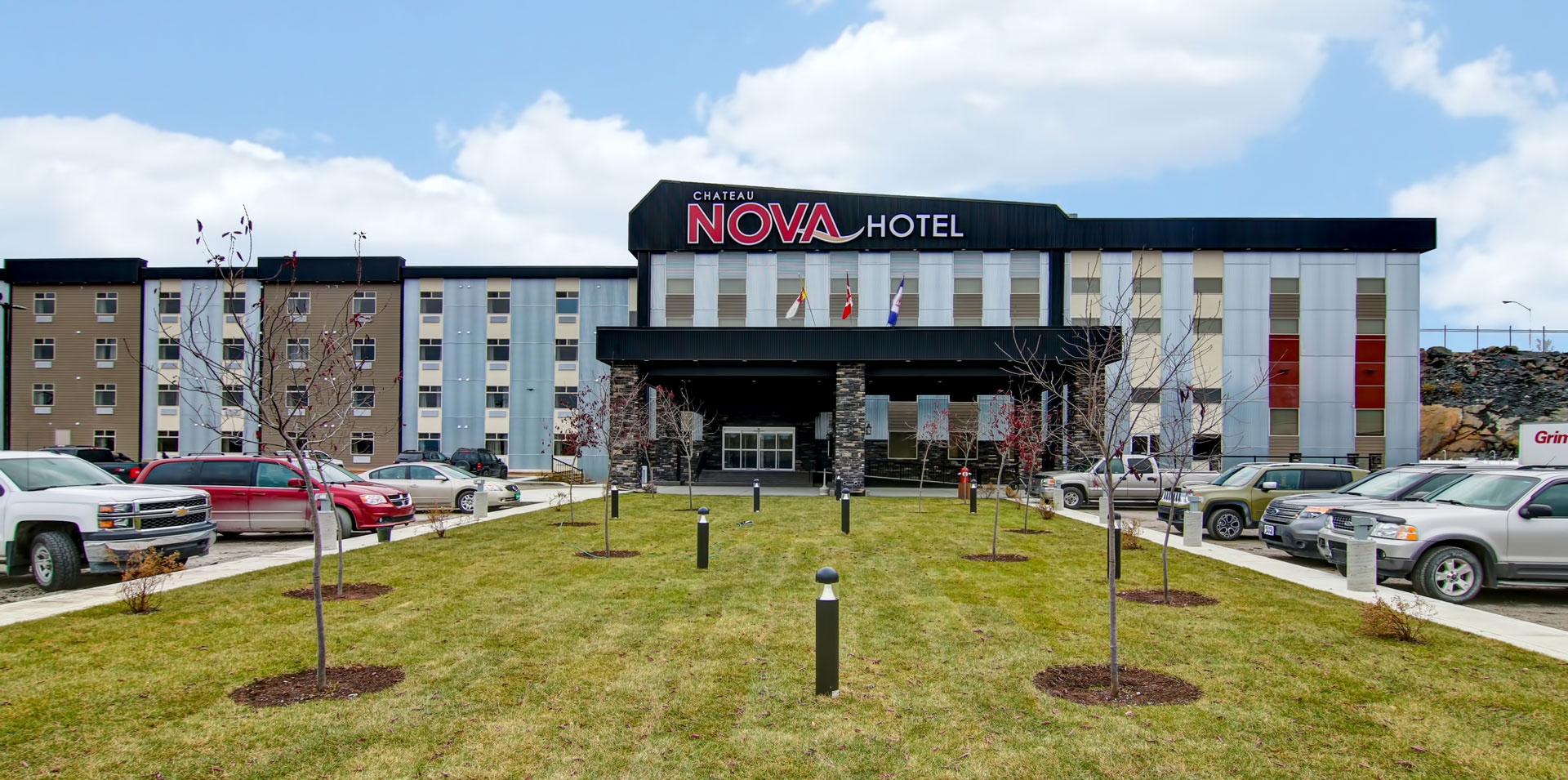 Chateau Nova Yellowknife Excursionist
