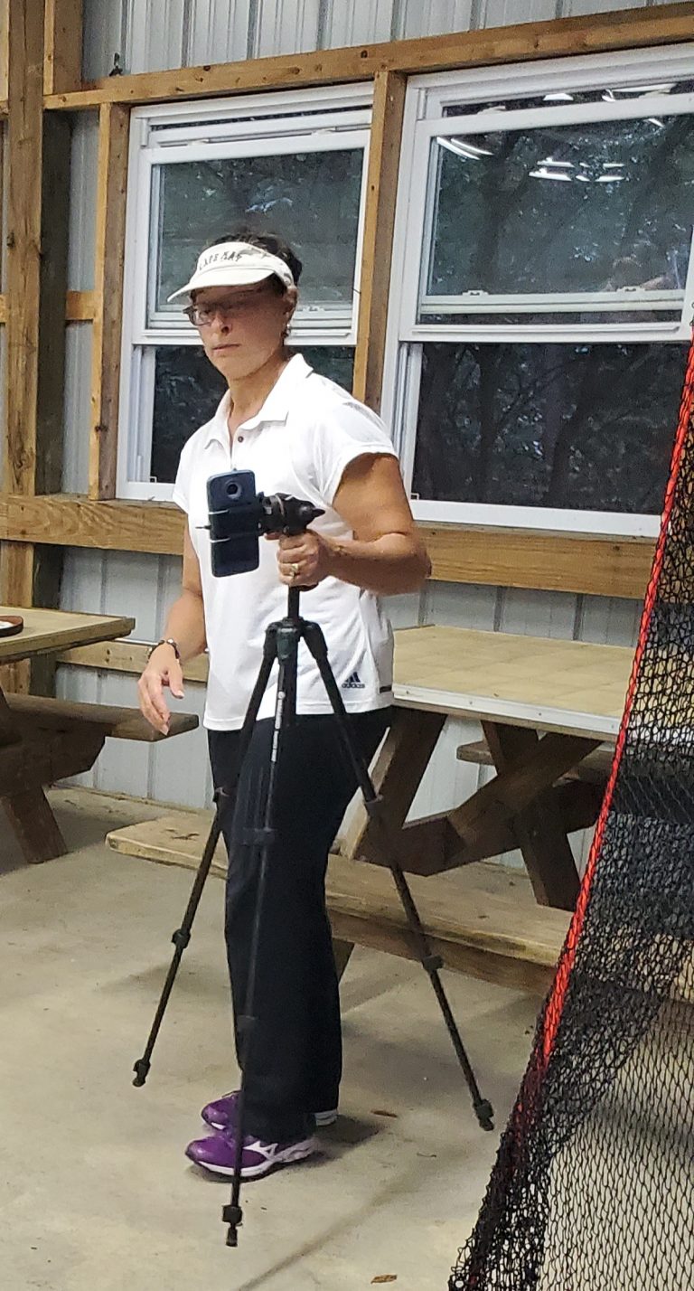 Filming swing using mat & net (no-simulator) – limited space.