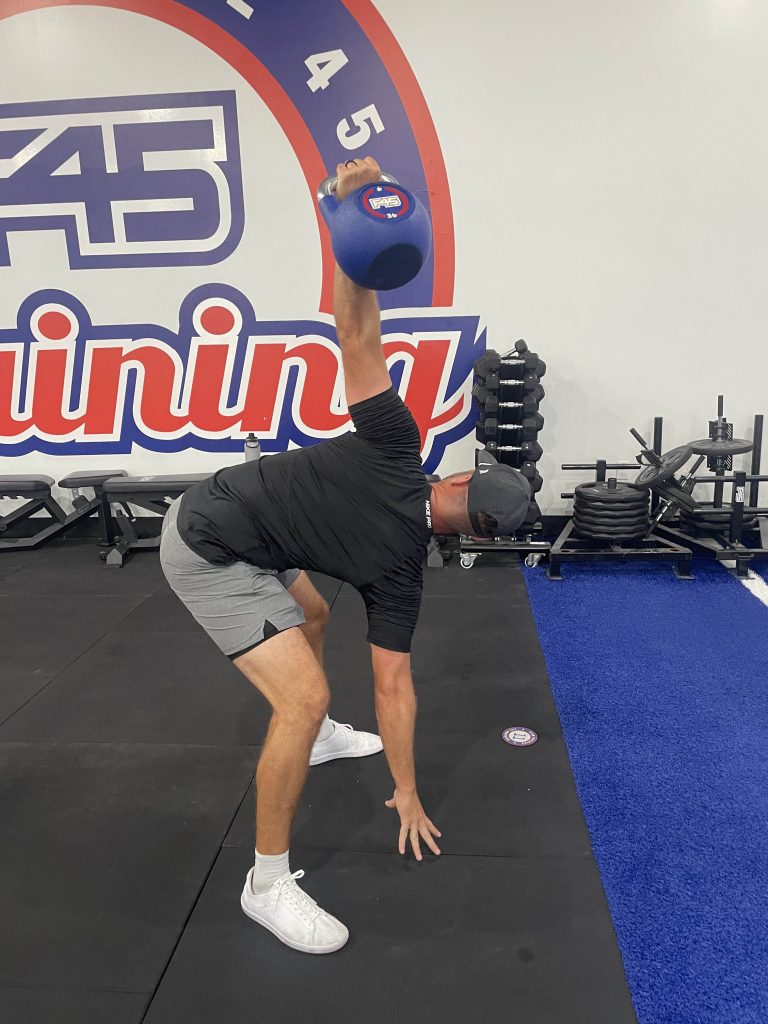 Where_Gullo Kettlebell Windmill 4