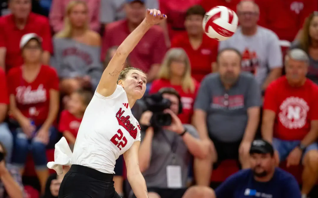 No. 2 Huskers Sweep Michigan Behind Dominant Showing from Krause and Murray