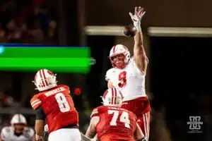 n9 blocksa the pass of Wisconsin Badgers quarterback Tanner Mordecai