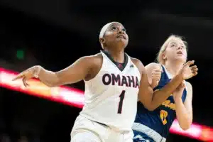 Omaha Mavericks center Deanay Watson