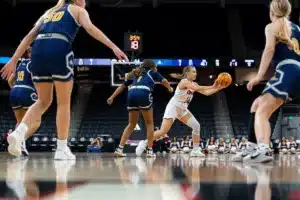 Omaha Mavericks guard Katie Keitges