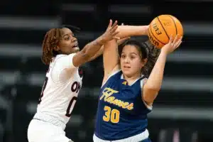 �0 guards College of Saint Marys Flames Madison Guzman
