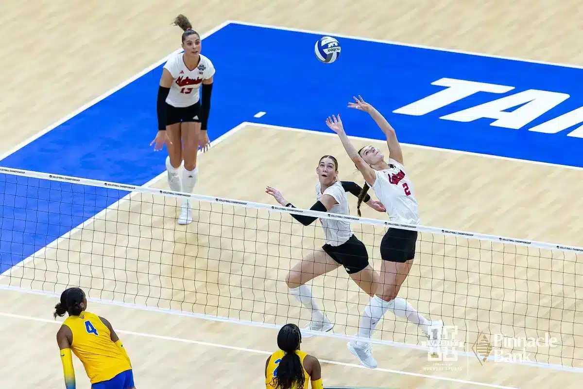 JP231214_VB_Semi_NU_Pitt_1348_WM.jpg freshman