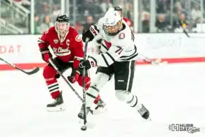 Omaha Mavericks forward Tanner Ludtke