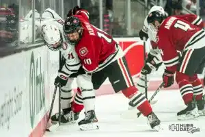 Omaha Mavericks forward Tanner Ludtke