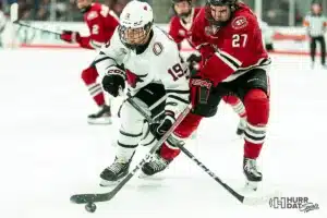 Omaha Mavericks forward Ty Mueller