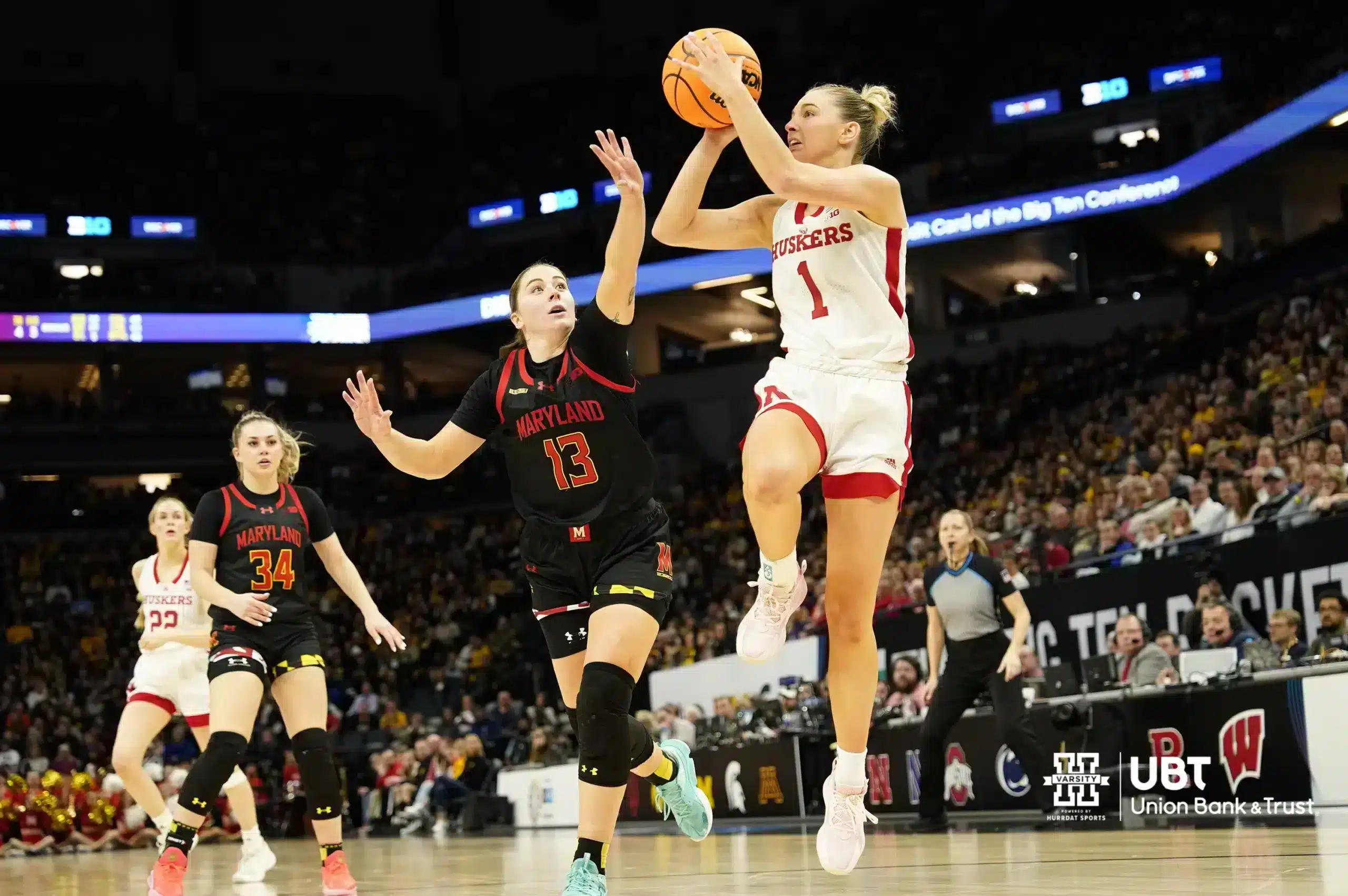 Jaz Shelley Leads Nebraska to Big Ten Tournament Semifinal Win With 30-Point Showing