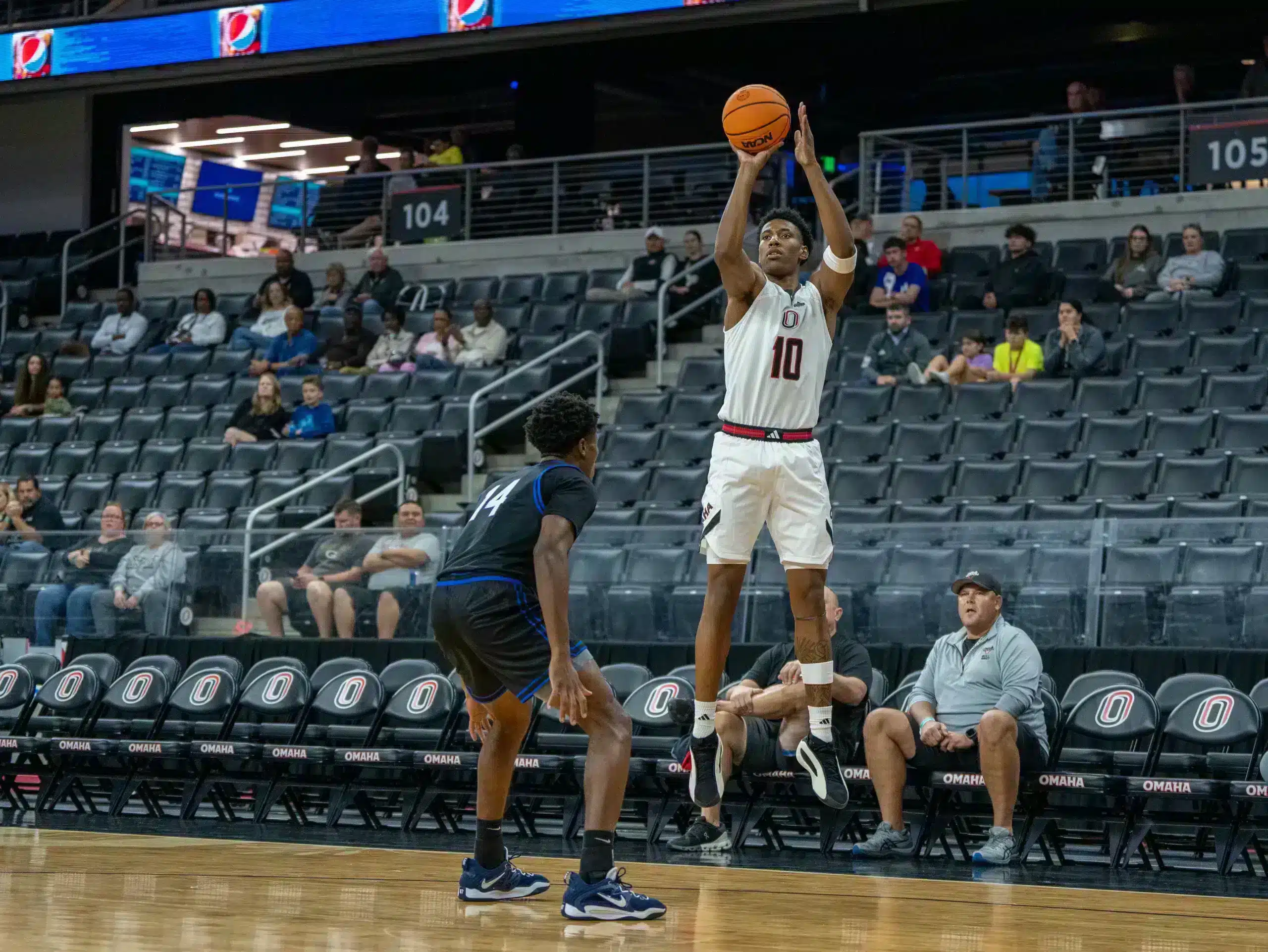 Sutton Leads Omaha Men’s Basketball In Exhibition Win Over York