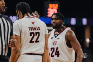 maha Maverick Isaac Ondekane hypes up his teammate during a basketball game at Baxter Arena on January 23rd, 2025 in Omaha Nebraska. Photo by Collin Stilen.