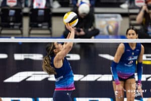Omaha Supernovas Natalia Valentin-Anderson (1) sets the ball against the Orlando Valkyries during professional volleyball event Thursday, February 27, 2025 in Lincoln, Nebraska. Photo by John S. Peterson.