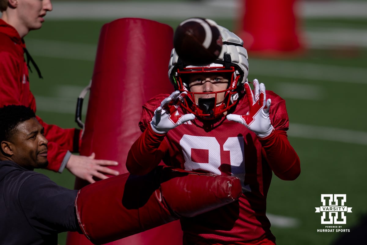 Nebraska Cornhusker Hayes Miller (81) makes a catch during practice Tuesday, April 8, 2025 in Lincoln, Nebraska. Photo by John S. Peterson.