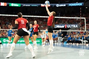 Nebraska Cornhusker Bergen Reilly (2) sets the ball during a volleyball match against Creighton on Tuesday, September 16th, 2025 in Omaha, Nebraska. Photo by Brandon Tiedemann.