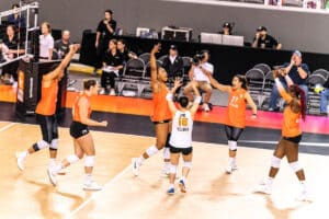 Team Valentin-Anderson celebrates a point during the Athletes Unlimited Volleyball match against Team Thompson on Monday, October 13, 2025, in Omaha, Nebraska. Photo by Dawson Anderson.