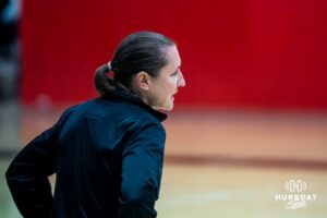 Omaha Mavericks Women's Head Coach Jamie Carey during practice on July 22, 2025, in Omaha, Nebraska. Photo by Brandon Tiedemann.