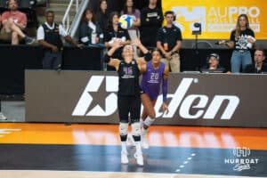 Morgan Hentz (#46) sets the ball during opening day of Athletes Unlimited Pro Volleyball on Friday, October 3rd, 2025 in Omaha, Nebraska. Photo by Brandon Tiedemann.