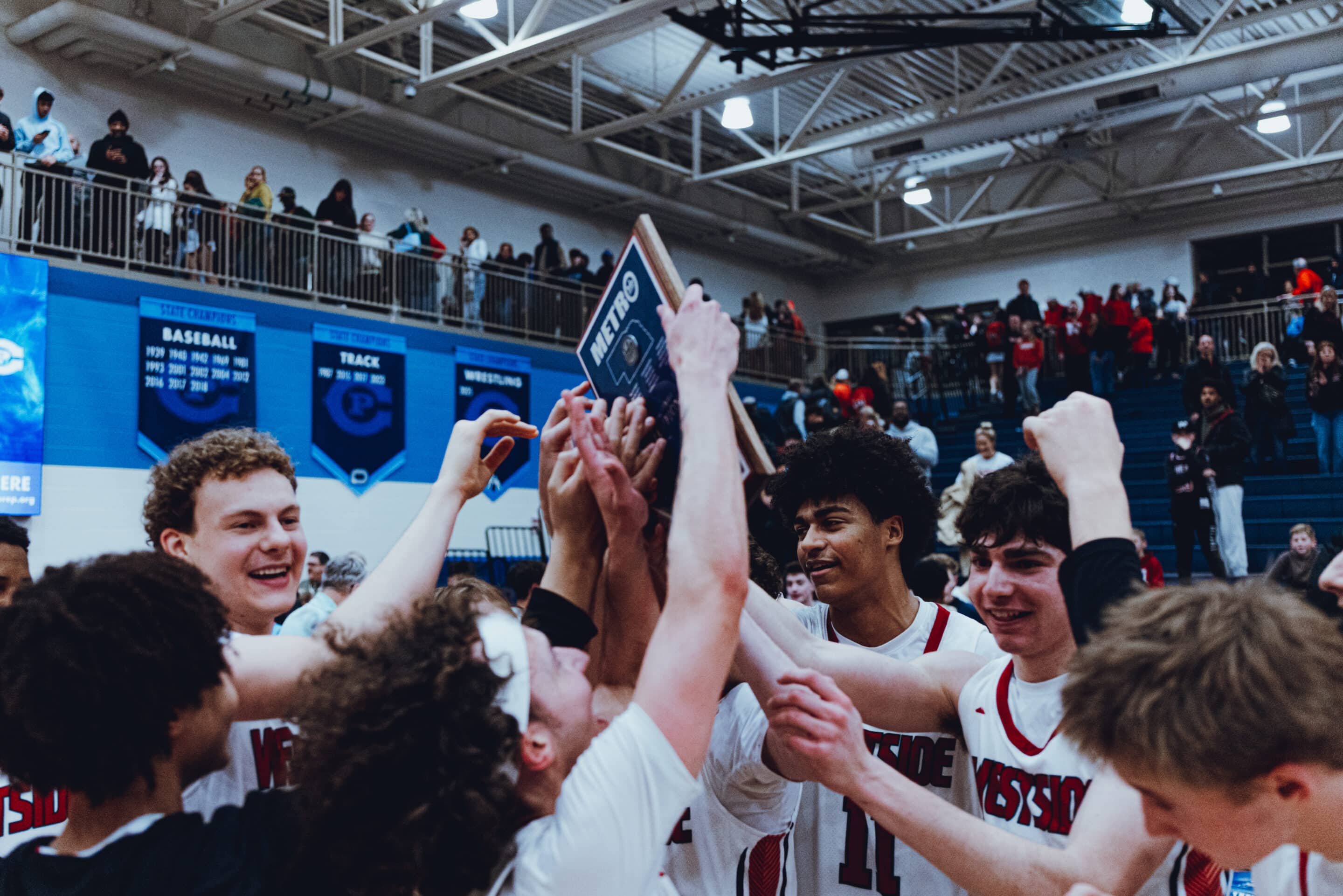 Fourth-Quarter Run Powers Omaha Westside Boys Basketball to Metro Holiday Tournament Championship