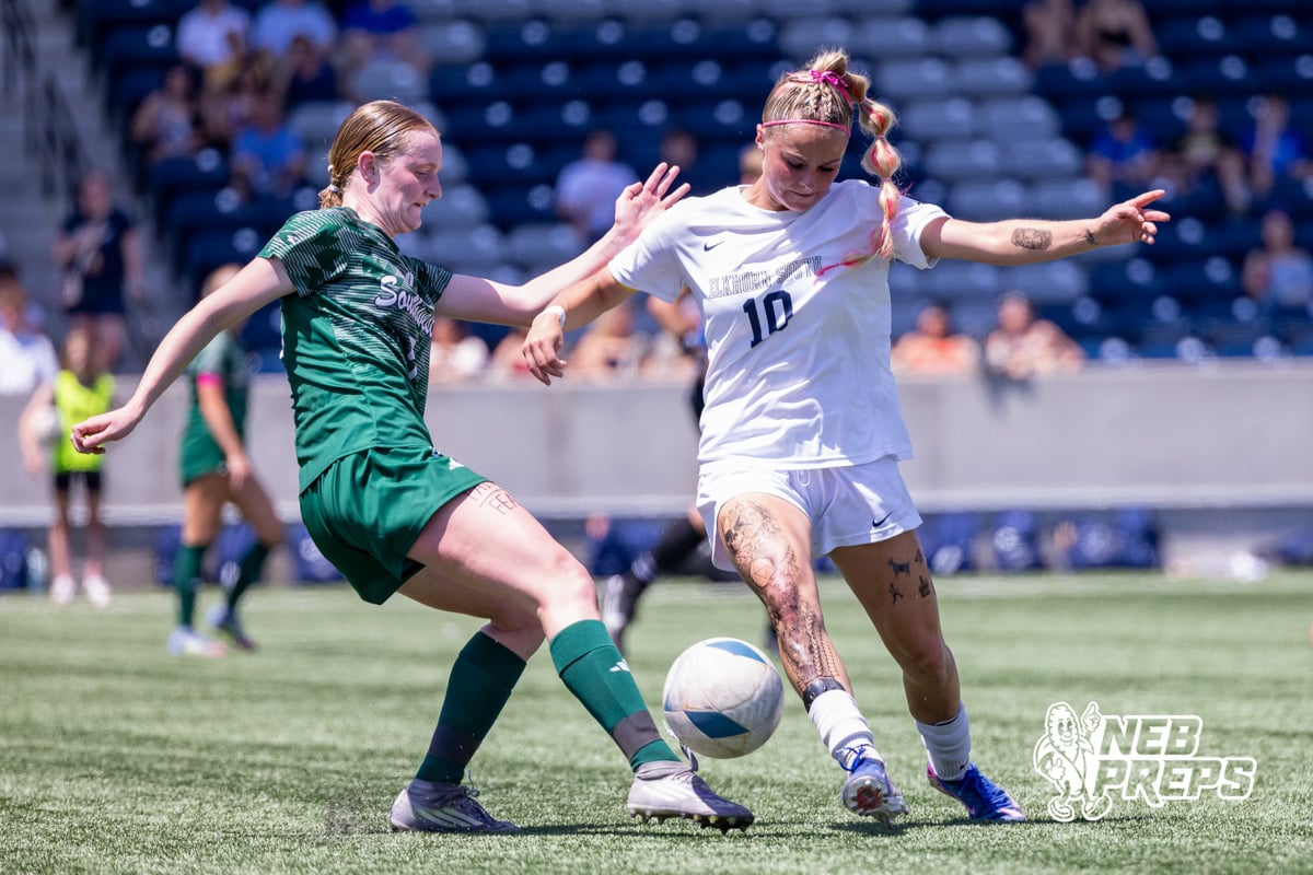 Elkhorn South’s Blu Keiper (10) is dribbling the ball past a defender against Lincoln Southwest during semi-finals of the NSAA State Soccer Championships on Friday, May 15, 2026, in Omaha, Nebraska. Photo By Jack Stephens.