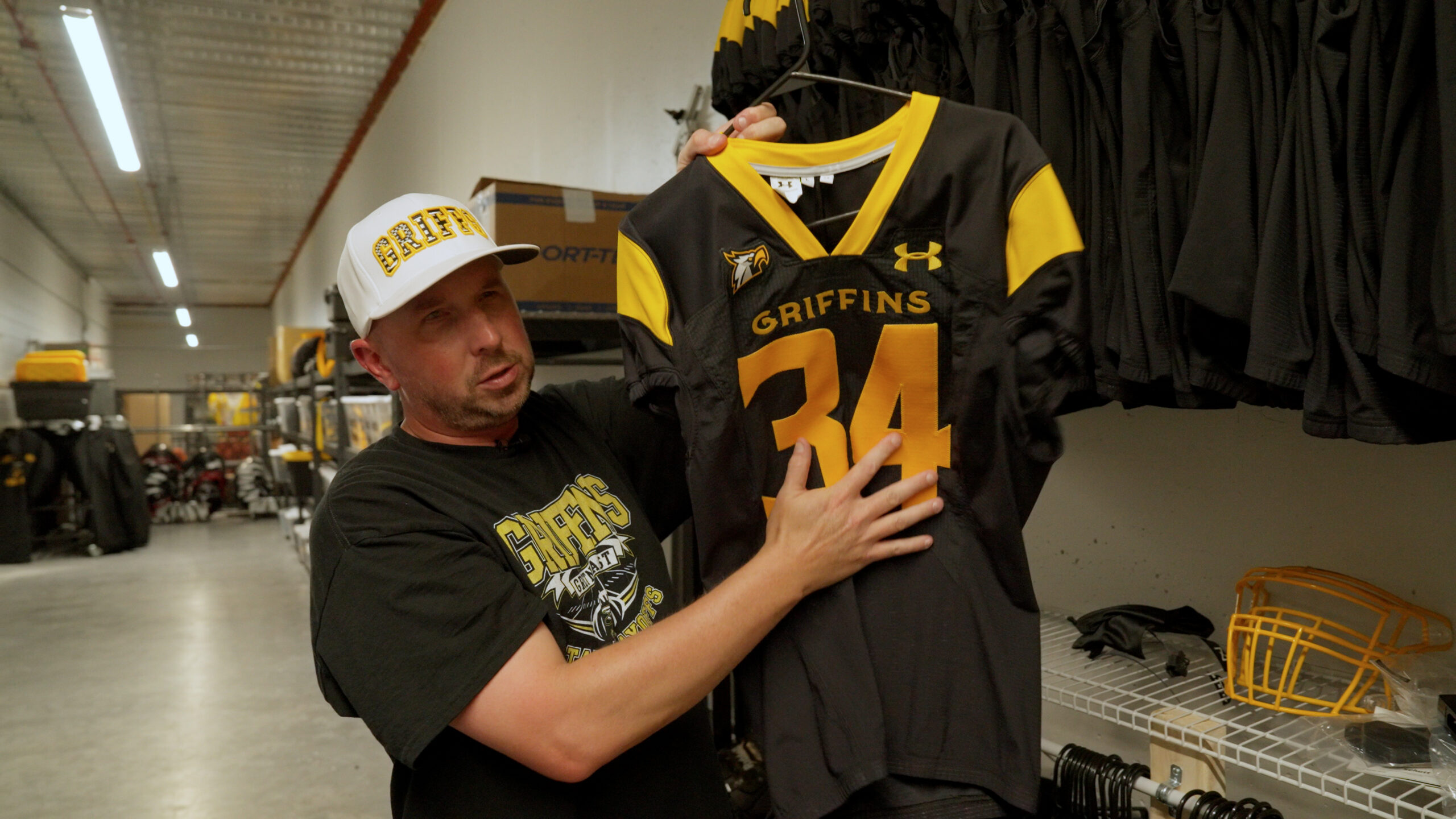 Gretna East Equipment Manager Jamey Dougall Perceives Blindness as Opportunity