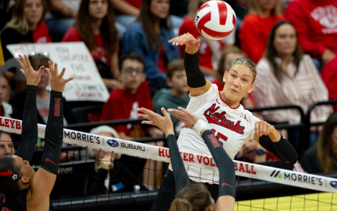 No. 1 Nebraska Volleyball Sweeps Rutgers to Open Big Ten Play
