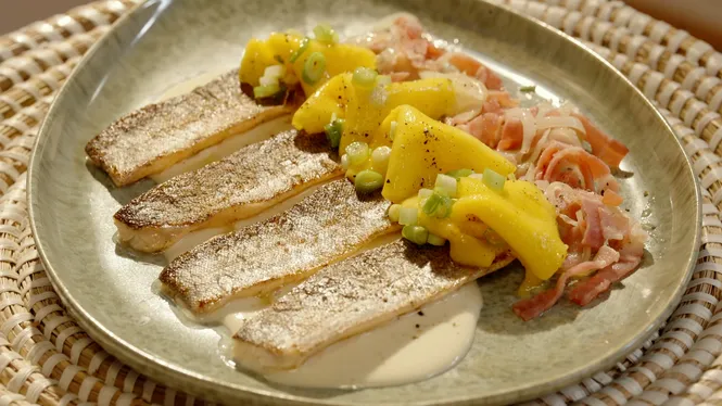 TRUITES DE RIU AMB COCO I MANGO