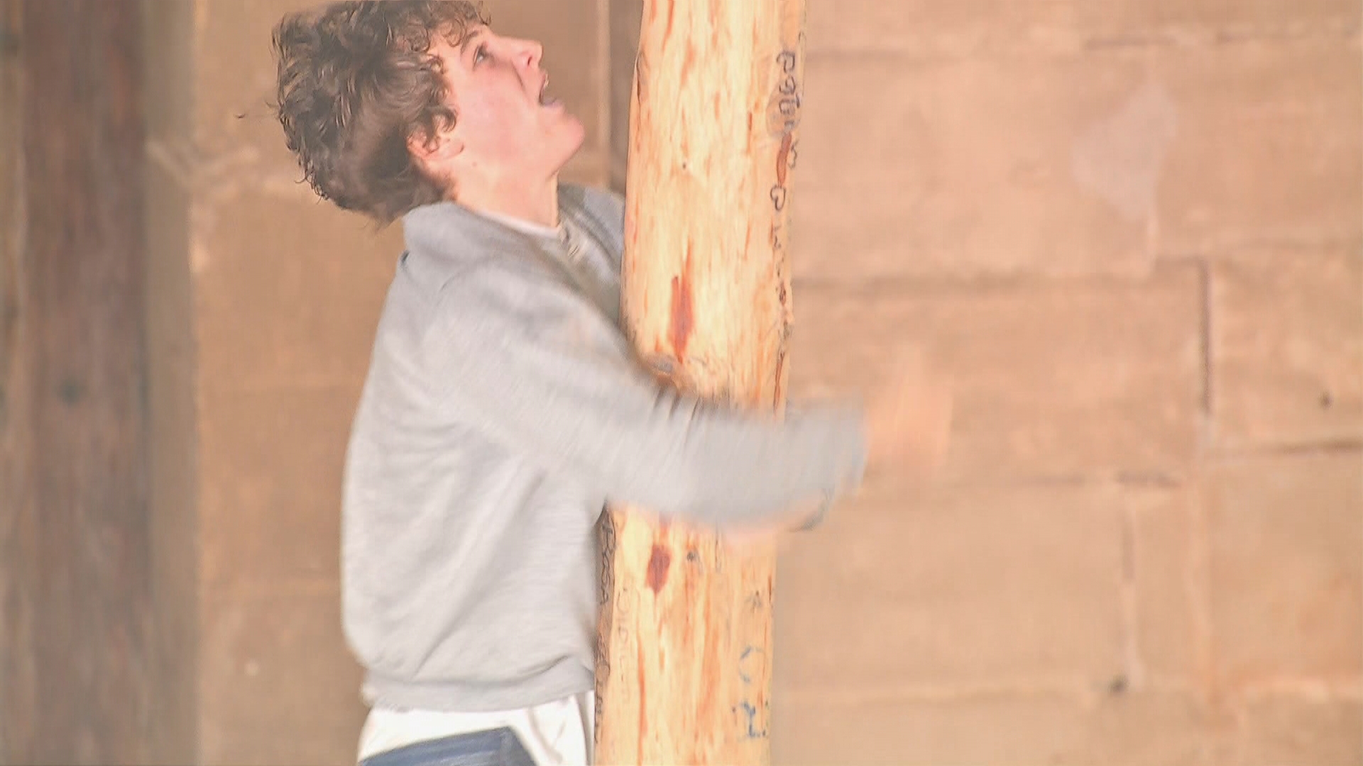 Joan Rebassa corona el pi