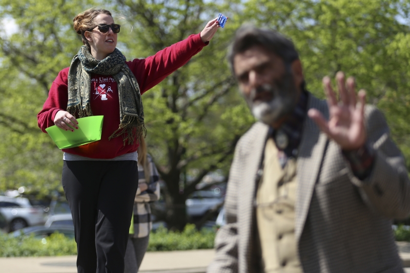 Students counterprotest Brother Jed Indiana Daily Student
