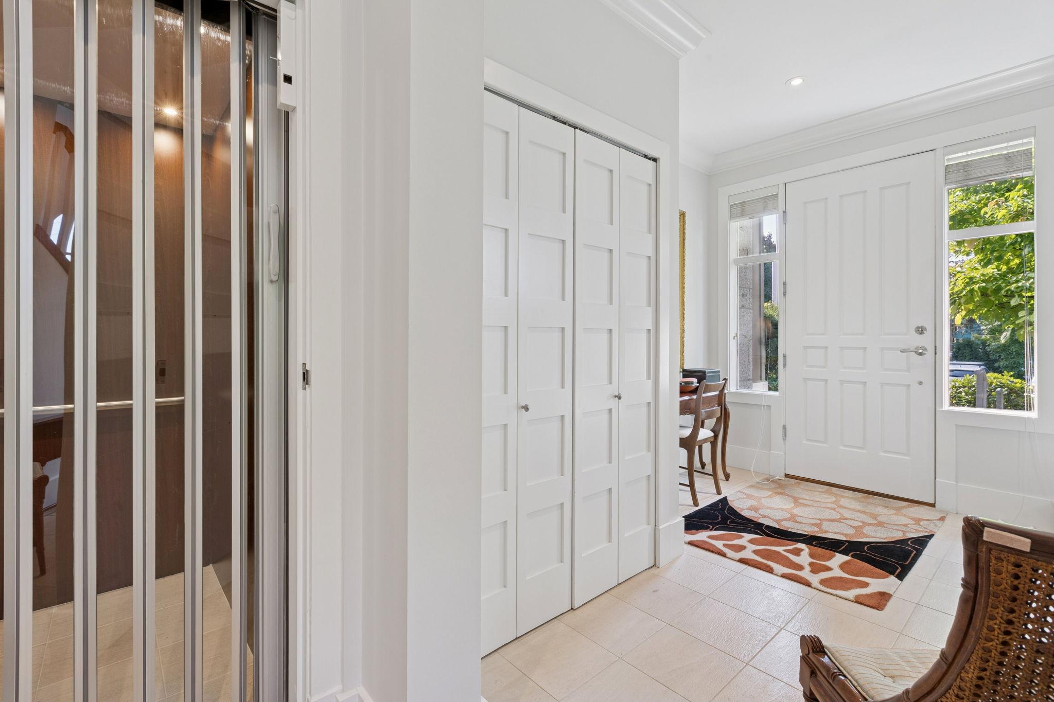 2133 Gordon Avenue, West Vancouver listing image