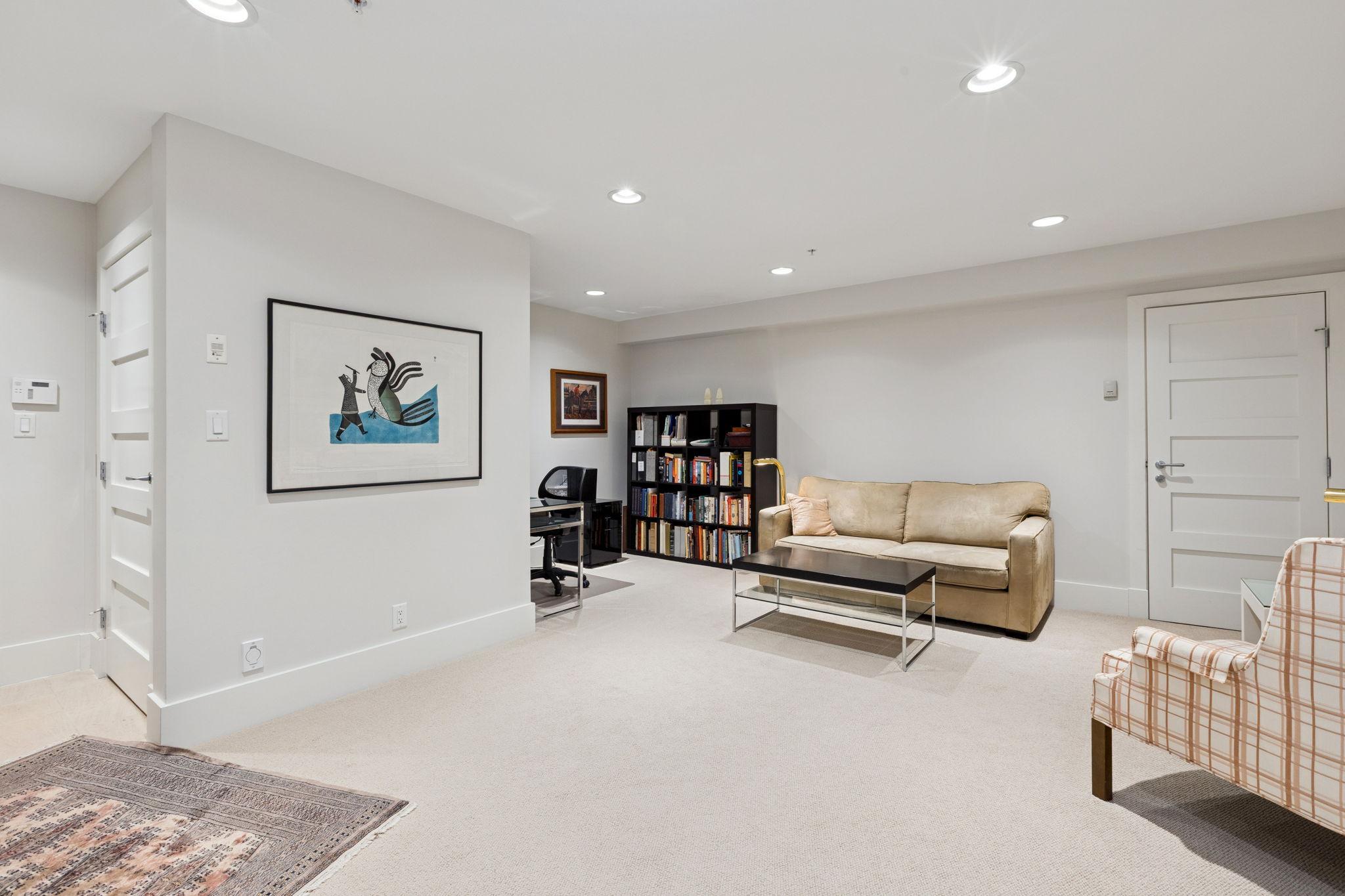 2133 Gordon Avenue, West Vancouver listing image