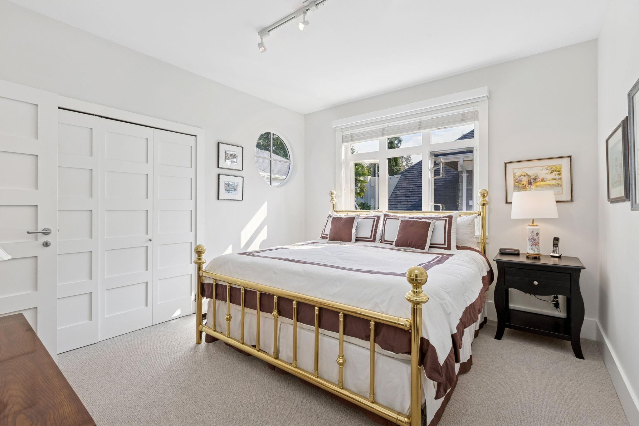 2133 Gordon Avenue, West Vancouver listing image