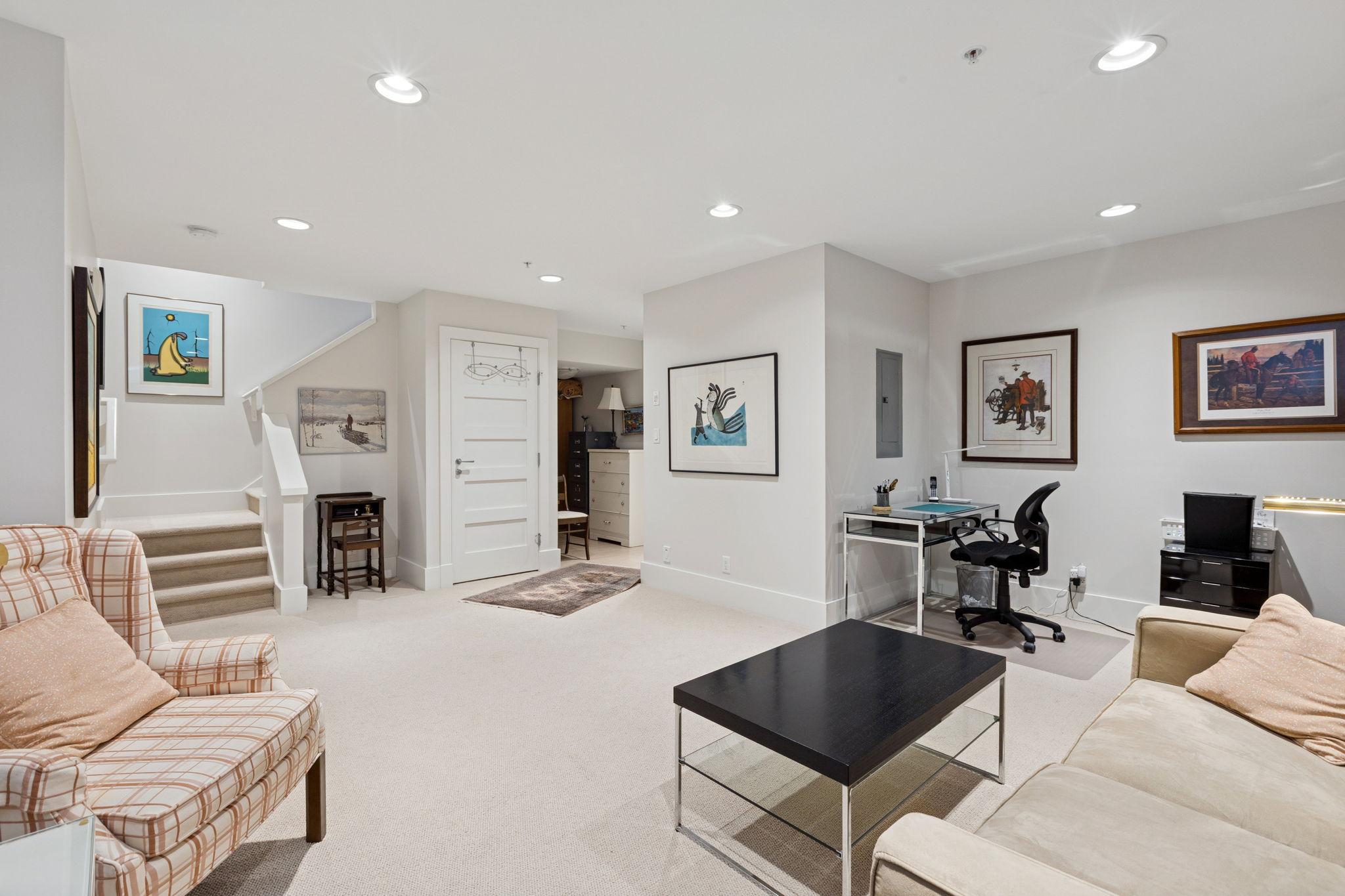 2133 Gordon Avenue, West Vancouver listing image
