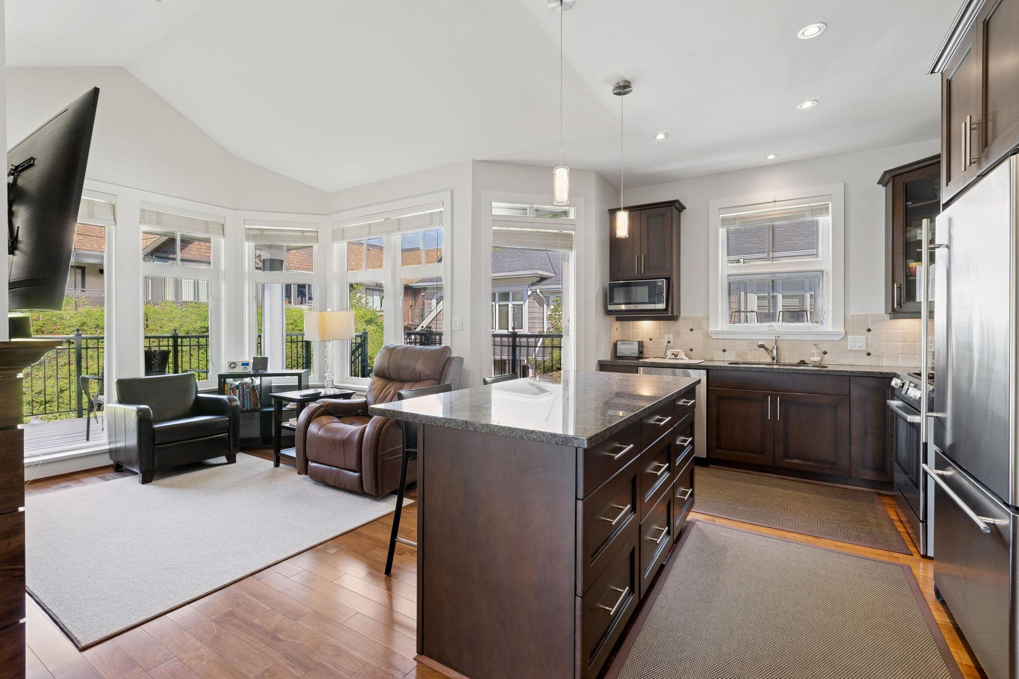 2133 Gordon Avenue, West Vancouver listing image