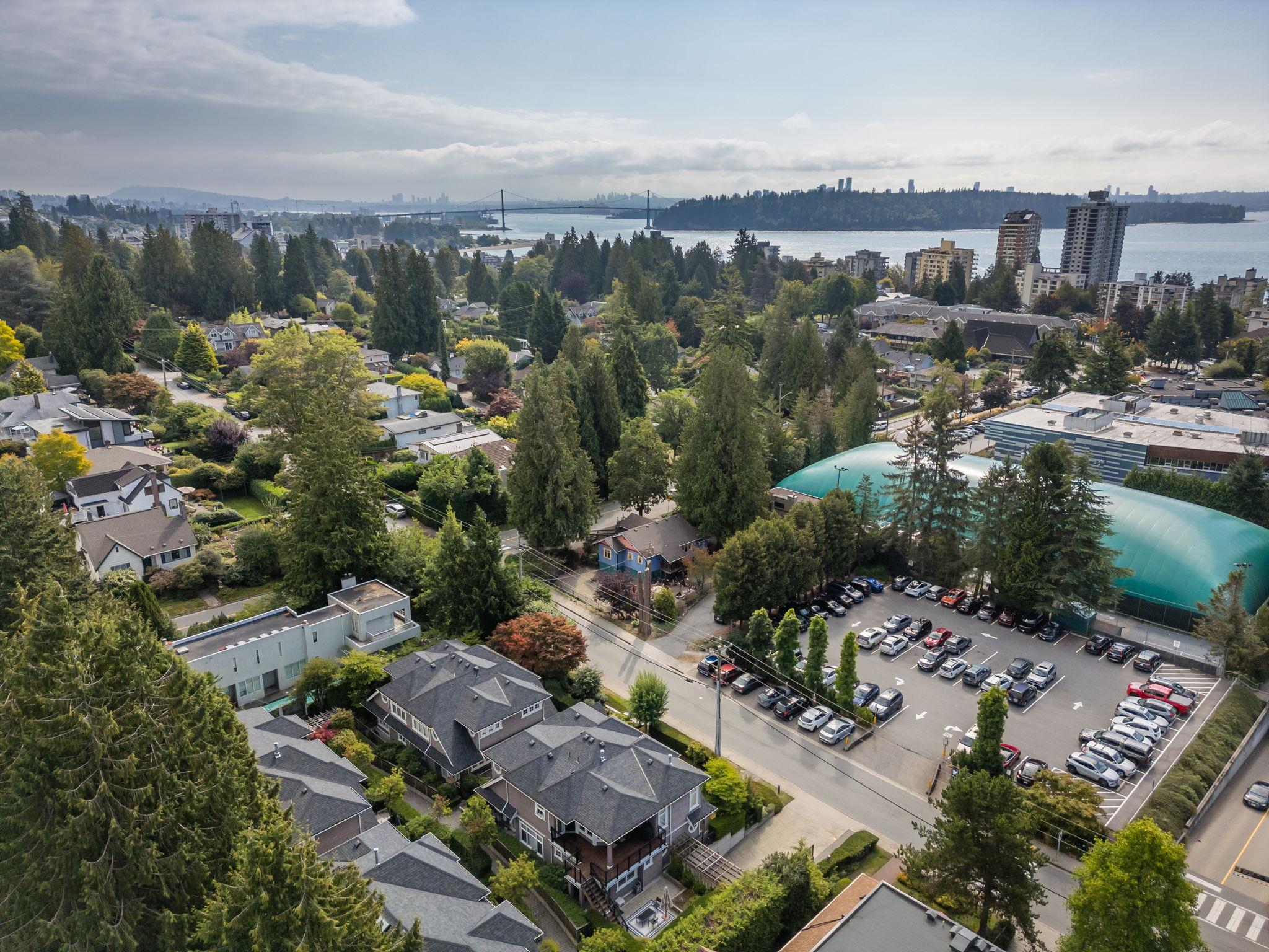 2133 Gordon Avenue, West Vancouver listing image