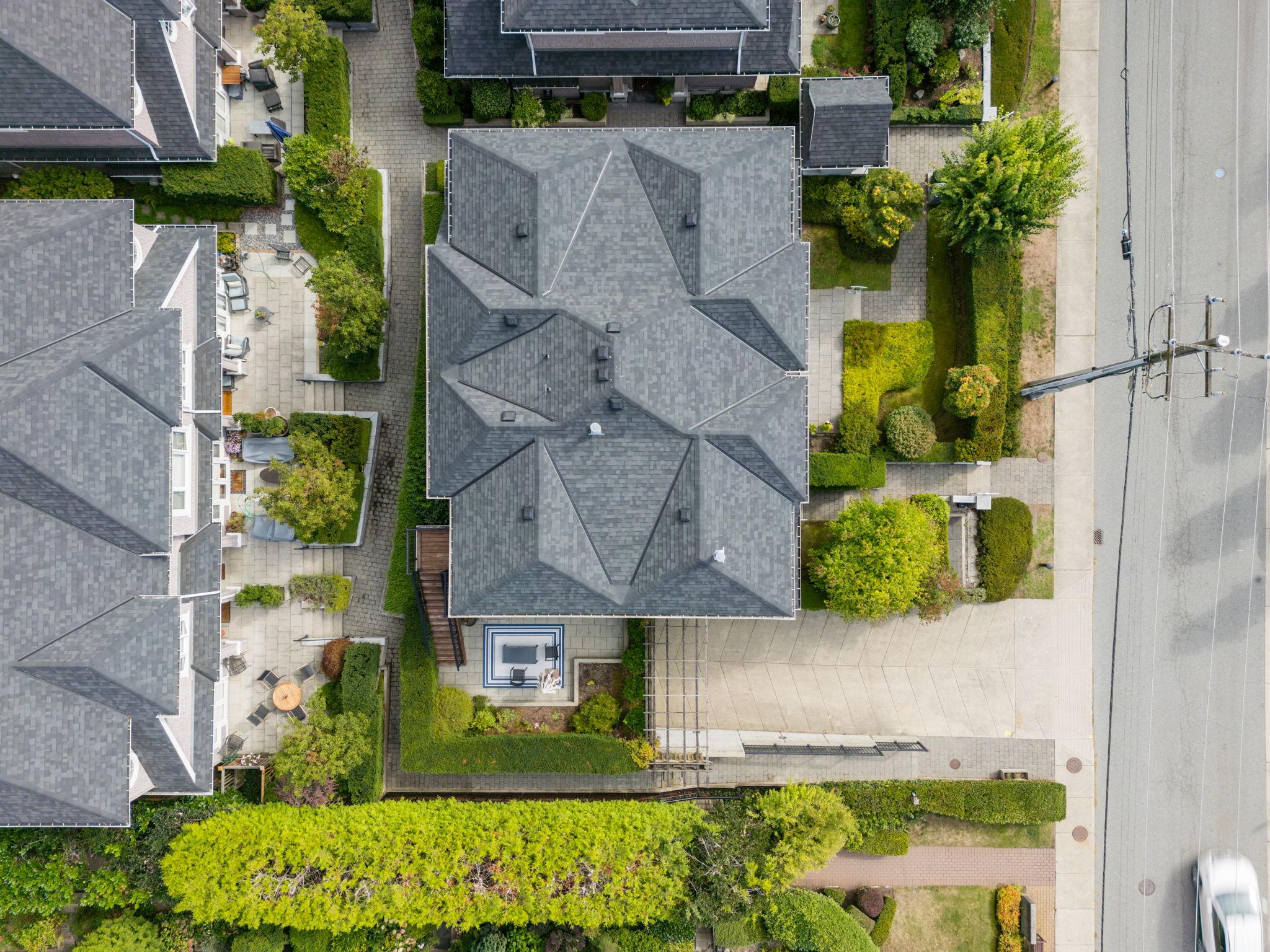 2133 Gordon Avenue, West Vancouver listing image