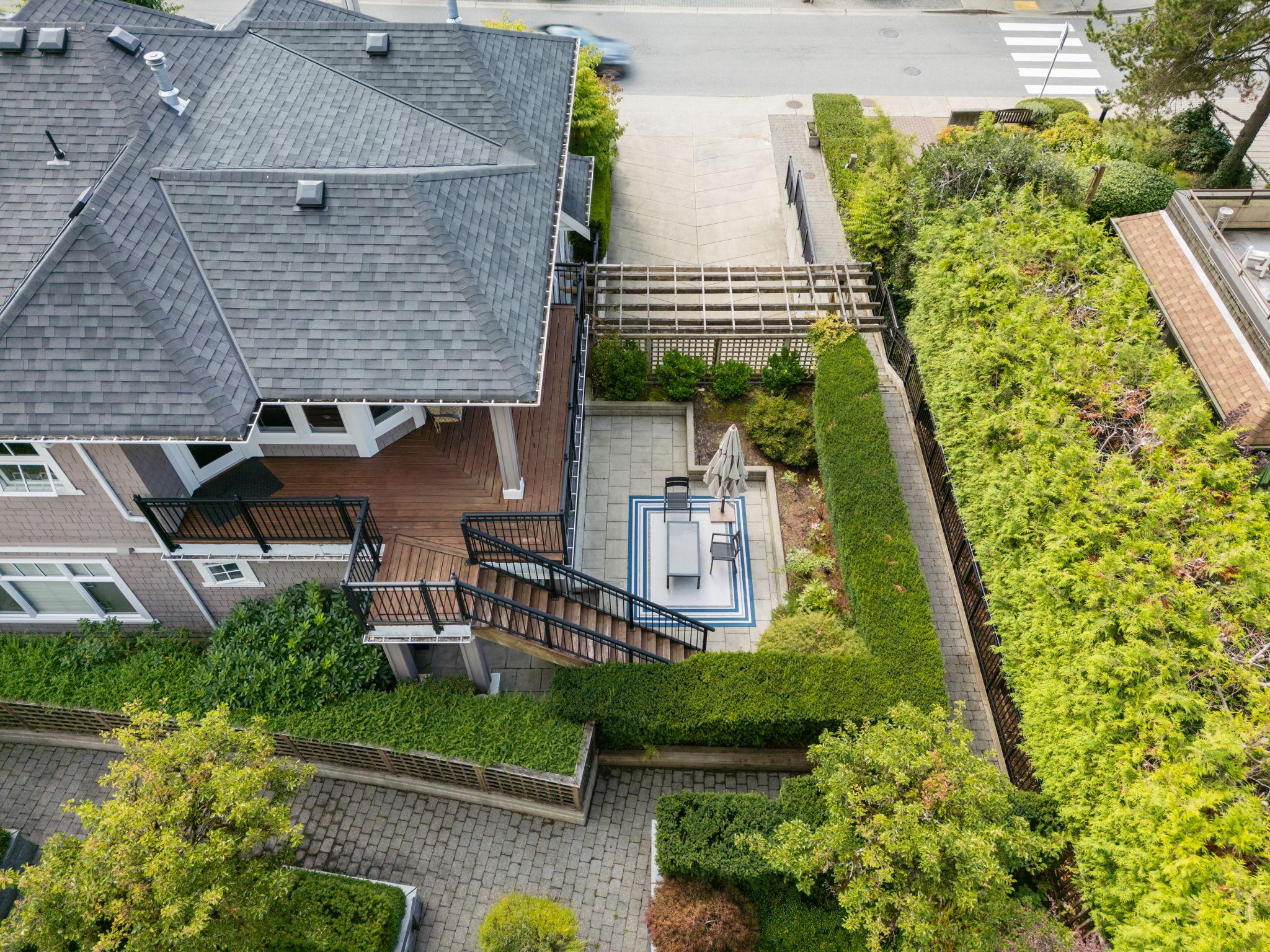 2133 Gordon Avenue, West Vancouver listing image