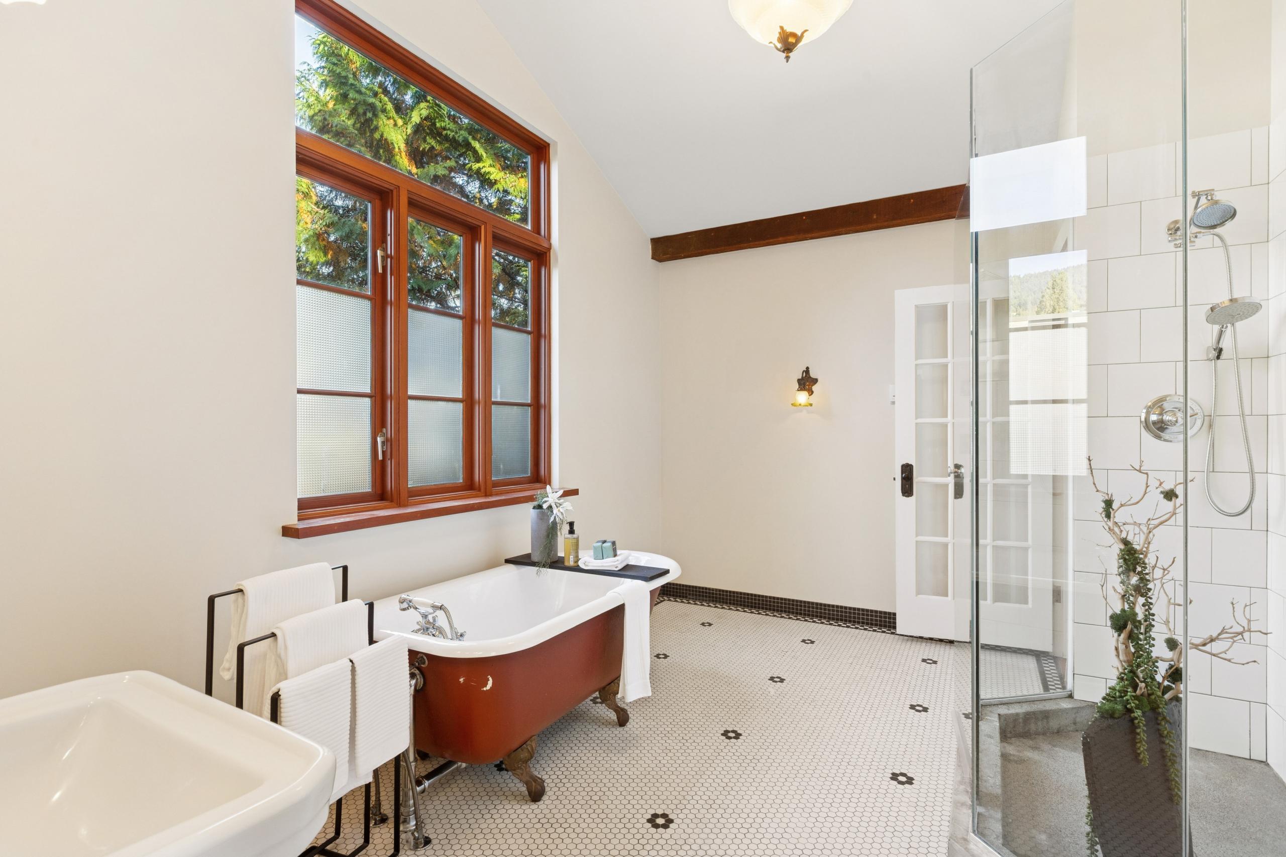 947 22nd Street, West Vancouver listing image