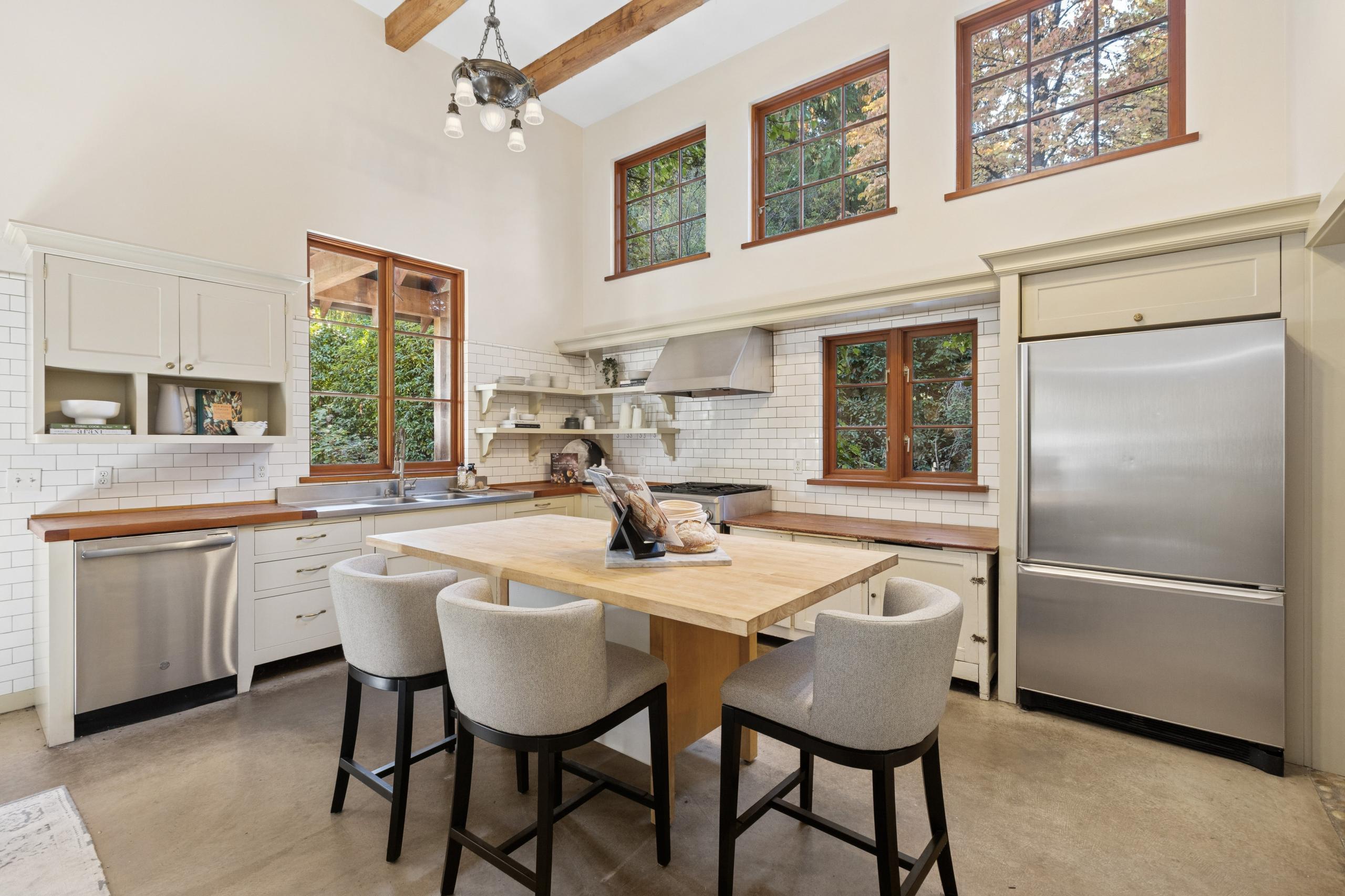 947 22nd Street, West Vancouver listing image