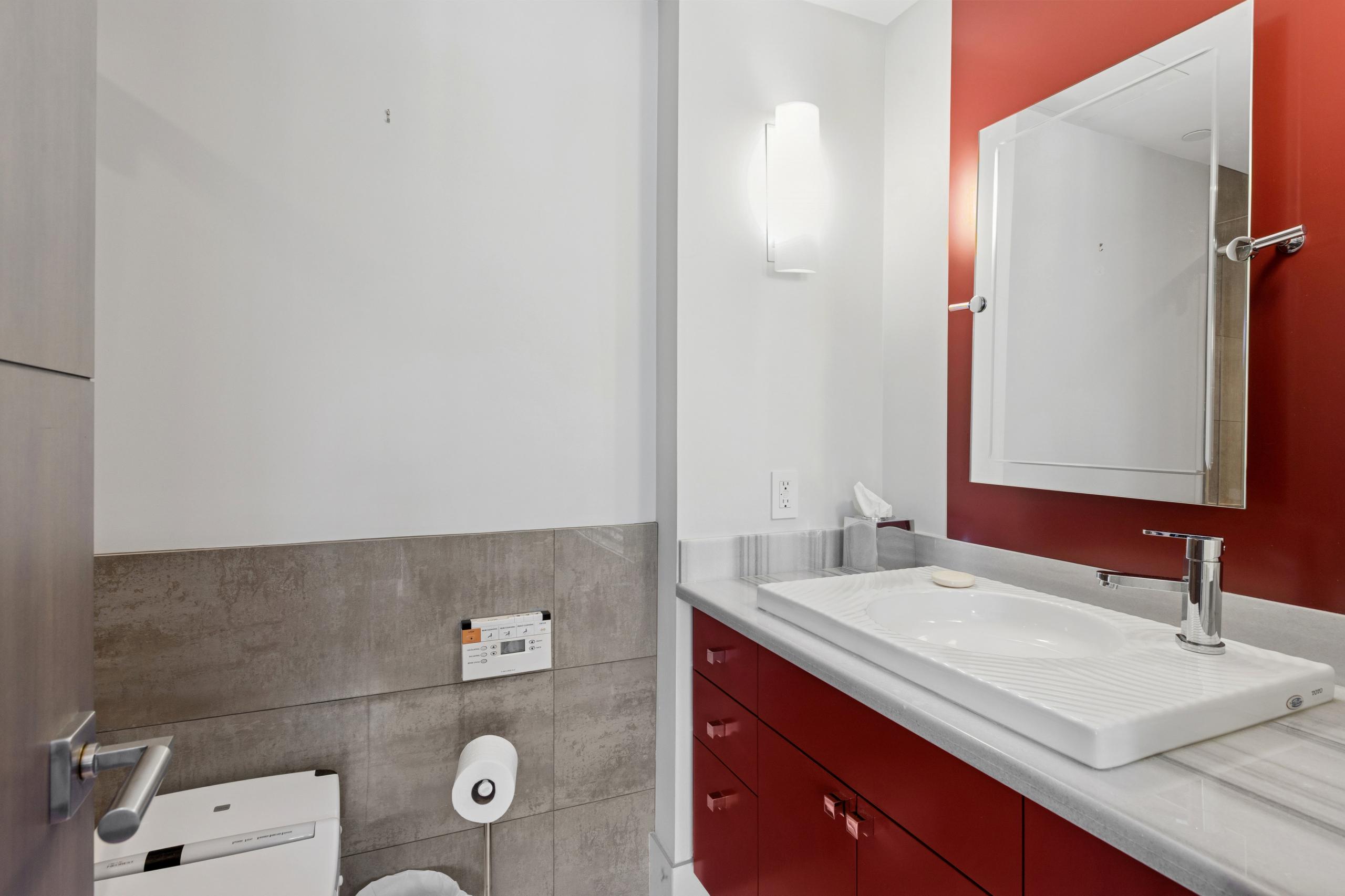 9-2250 Bellevue Avenue, West Vancouver listing image