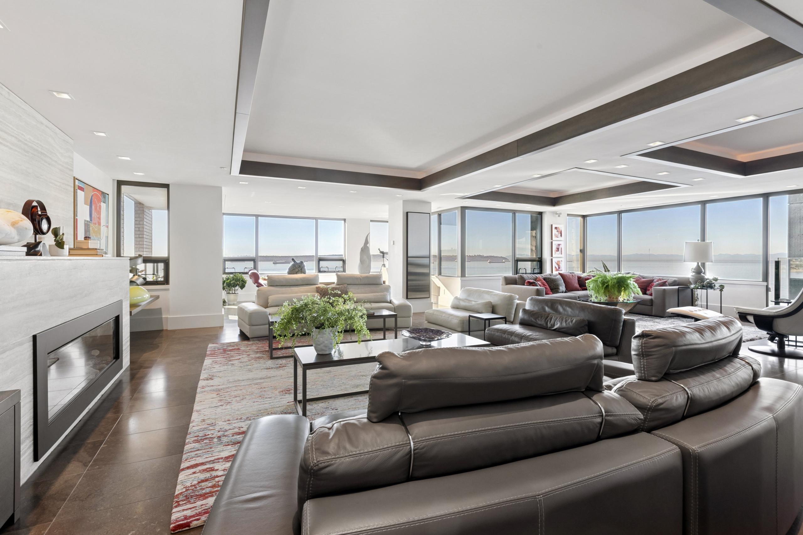 9-2250 Bellevue Avenue, West Vancouver listing image