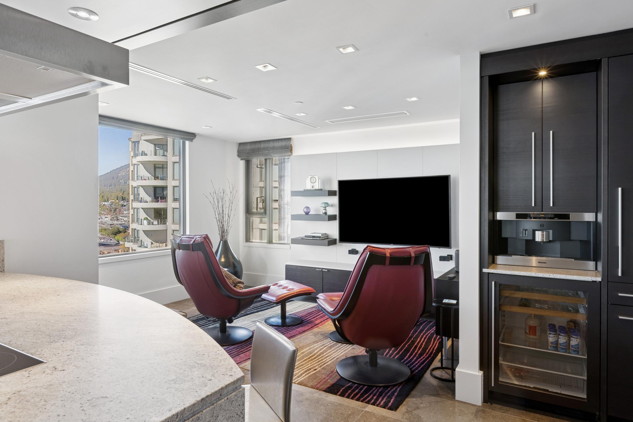 9-2250 Bellevue Avenue, West Vancouver listing image