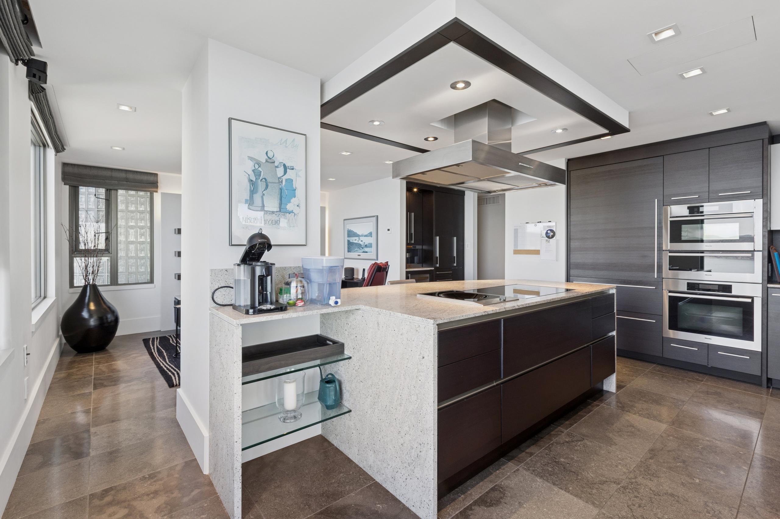 9-2250 Bellevue Avenue, West Vancouver listing image