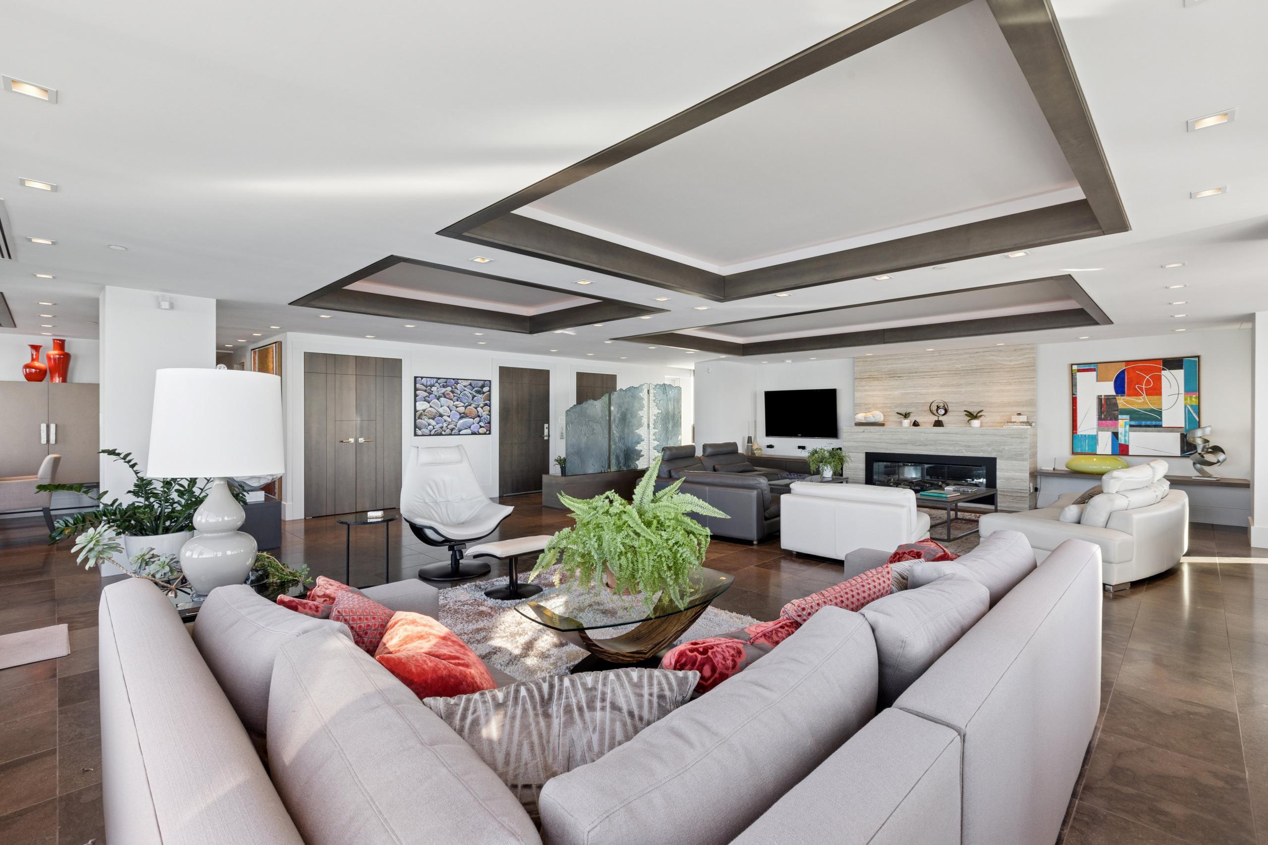 9-2250 Bellevue Avenue, West Vancouver listing image