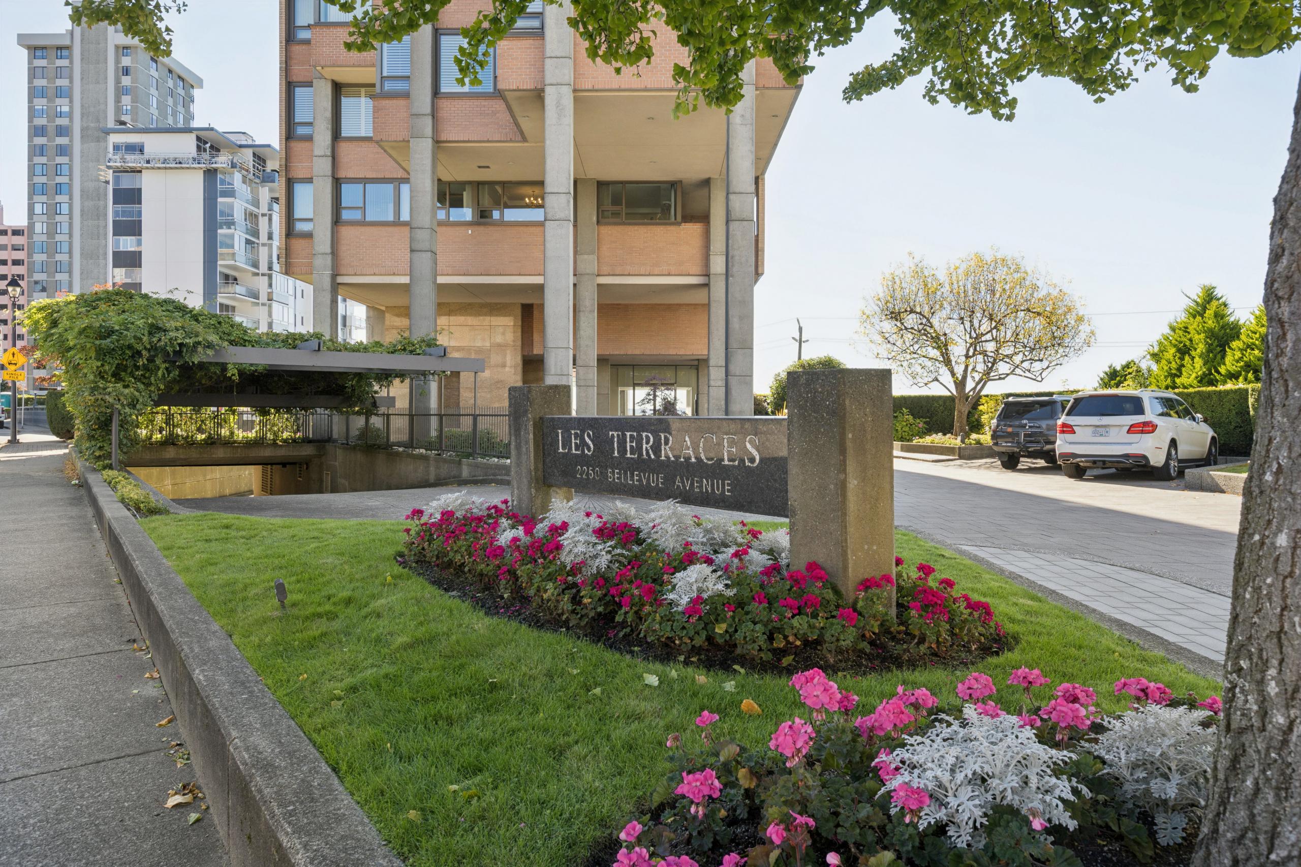 9-2250 Bellevue Avenue, West Vancouver listing image